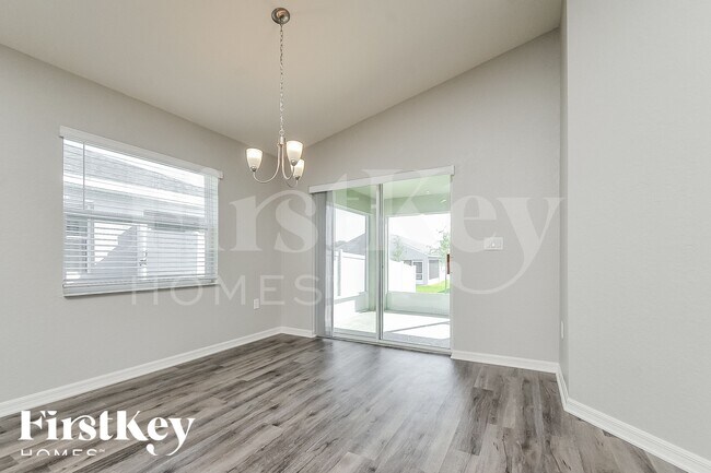 Foto del edificio - 851 Orleans Dr