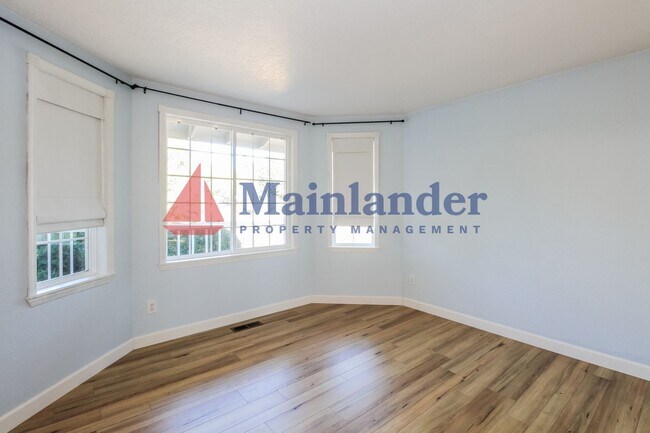 Foto del edificio - 13338 SW Shore Dr