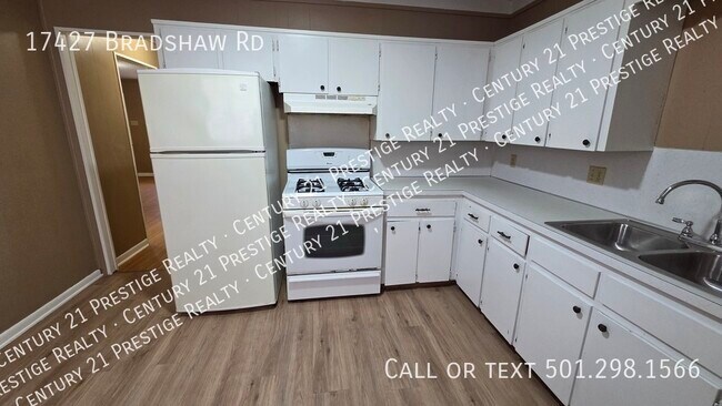 Foto del edificio - 17427 Bradshaw Rd