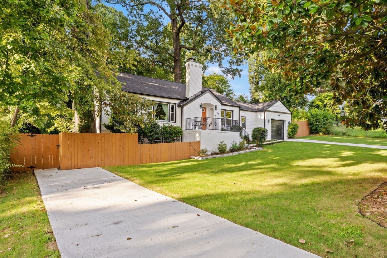 Photo - 10 Claire Dr SE (Atlanta, GA)
