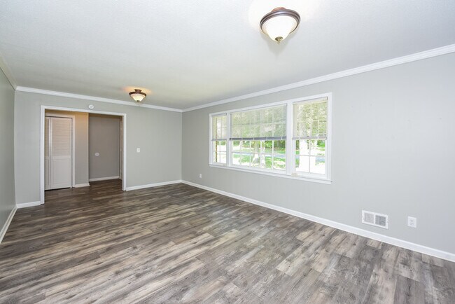 Foto del edificio - 455 Brookshire Dr