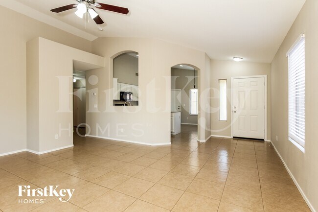 Foto del edificio - 7225 W Blackhawk Dr