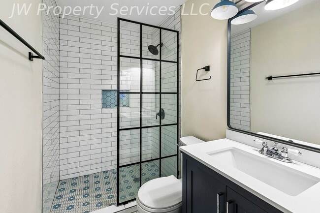 Building Photo - 5225 Magazine St