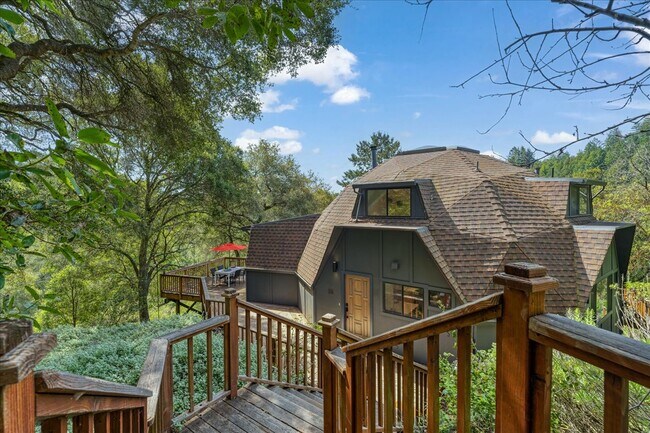 Foto del edificio - 250 Homestead Trl