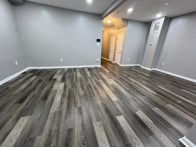 Building Photo - 3320 Gwynns Falls Pky