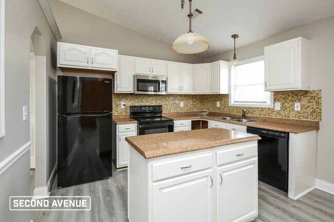 Building Photo - 1010 Brynn Dr
