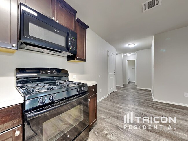Building Photo - 9713 Marbach Brk