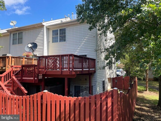 Building Photo - 3996 Royal Lytham Dr