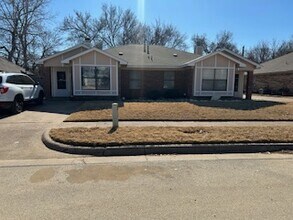 Building Photo - 5425 Stagetrail Dr