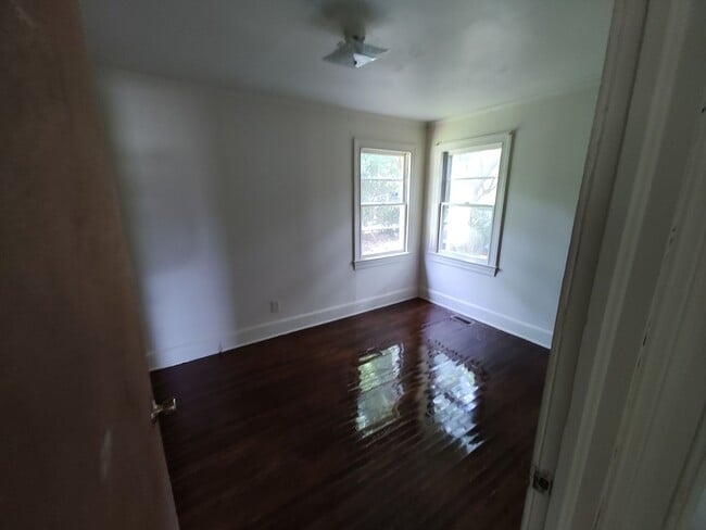 Building Photo - 603 Jackson Ln