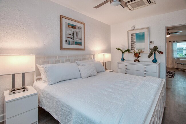 Foto del edificio - Park Shore Suites