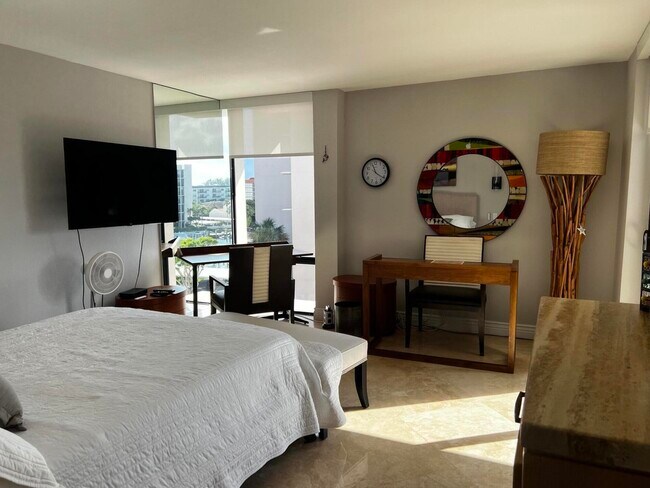 Foto del edificio - 2701 N Ocean Blvd