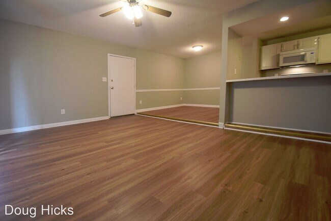 Building Photo - 2 br, 2 bath House - 821-H Farmhurst Dr
