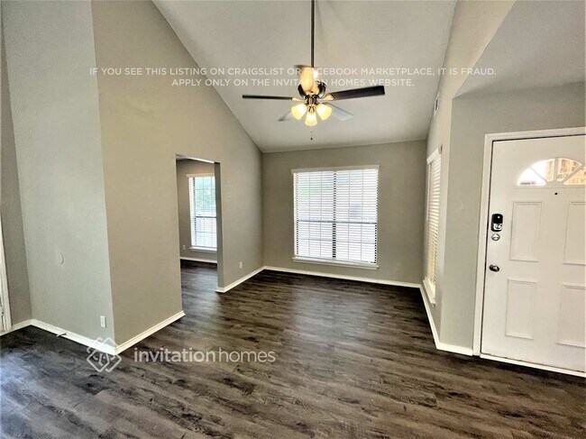 Building Photo - 10224 Holly Grove Dr