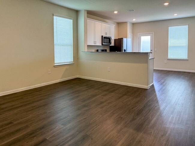 Foto del edificio - 6406 Franklin View Ln