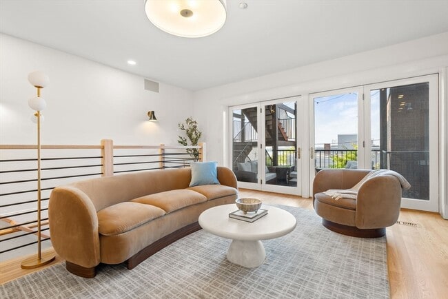 Building Photo - 53 Thomas Park