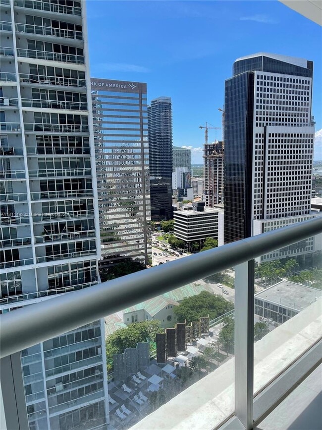Building Photo - 475 Brickell Ave
