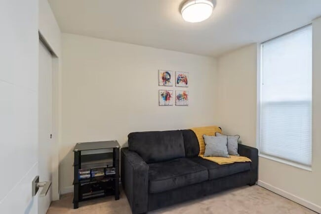 Building Photo - Bryant 3bd/2ba, High End Finishes, Furnished or Unfurnished