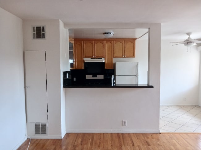 Foto del edificio - 1025 Idaho Ave