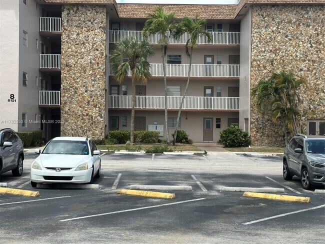 Foto del edificio - 8121 SW 24th Ct