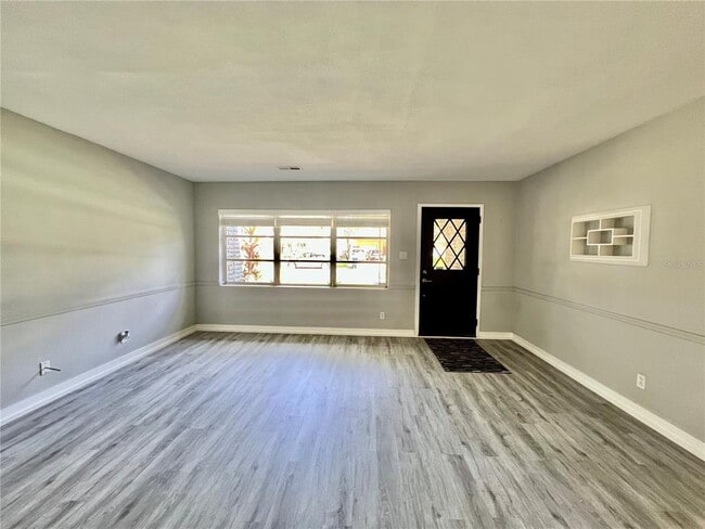 Building Photo - 641 Geneva Pl