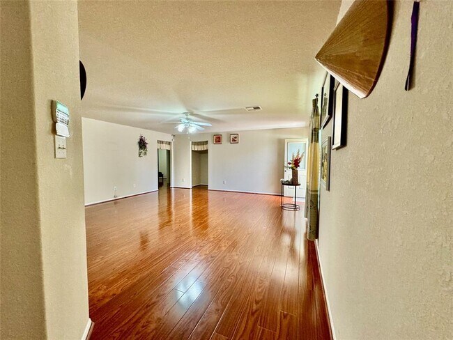 Building Photo - 13431 Dahlia Green Way
