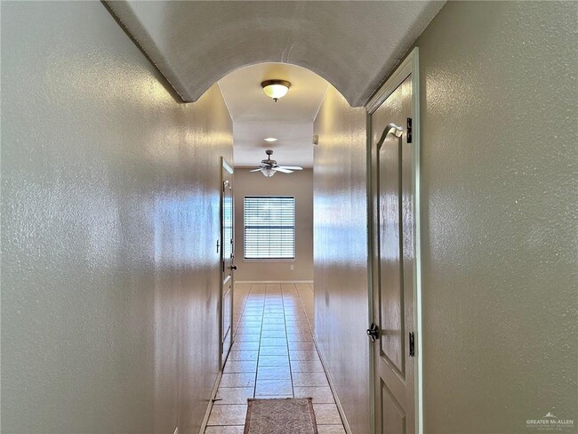 Foto del edificio - 1613 Phoenix St