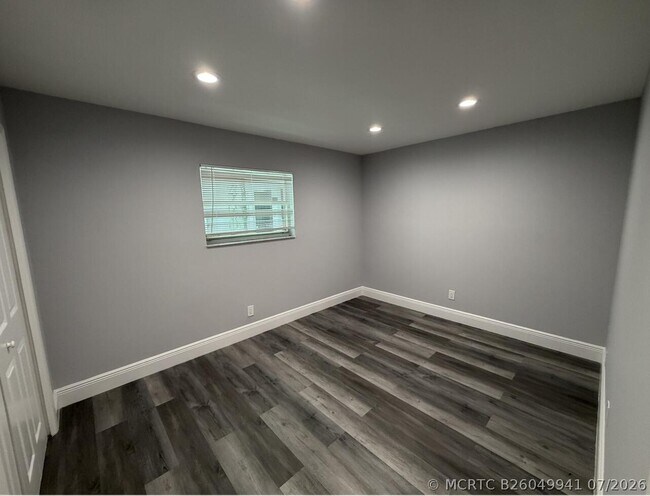 Foto del edificio - 320 SW 1st St