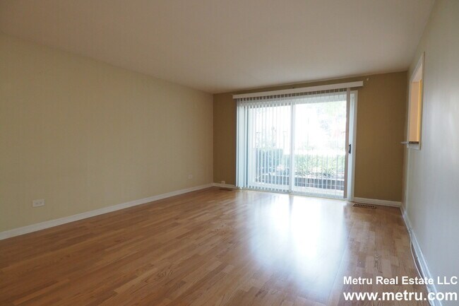 Foto del edificio - 8630 Ferris Ave