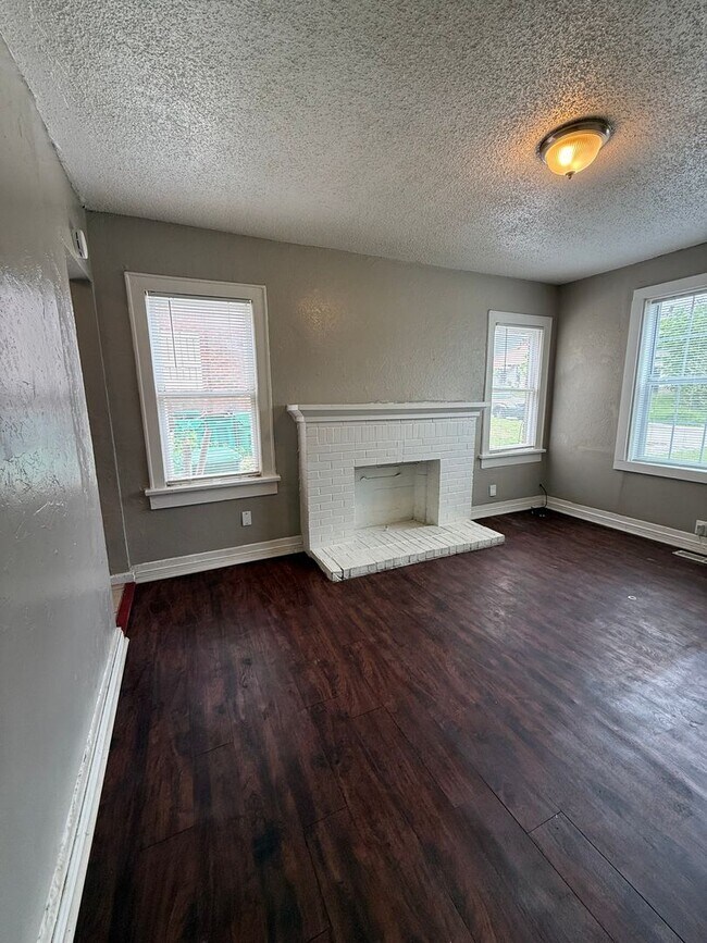 Foto del edificio - Cozy 1BR in the Heart of OKC – Walk to Plaza District