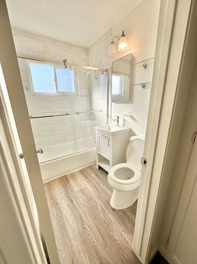 Foto del edificio - NANCY DRIVE DUPLEX