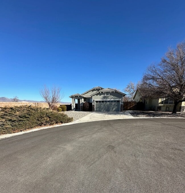 Building Photo - Beautiful Three Bed Home Available On The Green at Dayton Golf Course