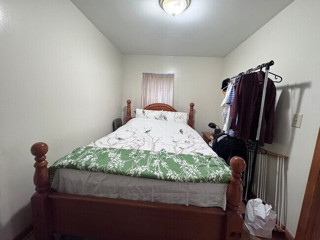 Foto del edificio - 260 Aspinwall Ave