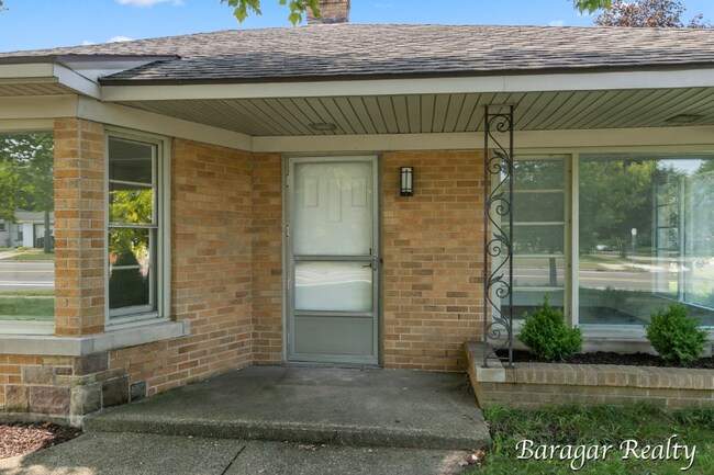 Foto del edificio - 2635 Fuller Ave NE