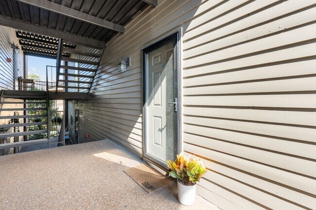 Photo - 414 Sloan Rd Apartment