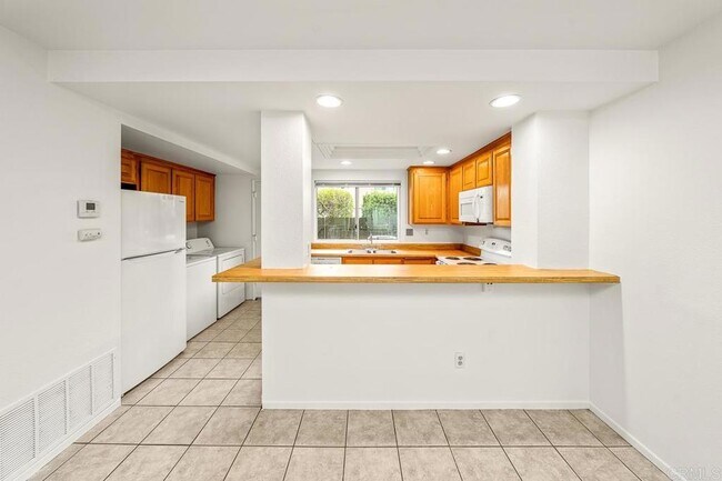 Foto del edificio - 1539 Gustavo St