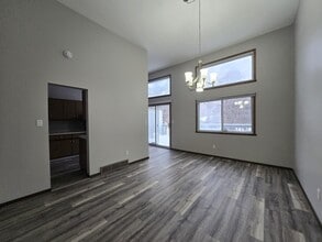 Building Photo - 918 N 39th St