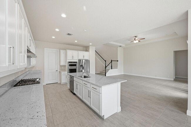 Photo - 9334 Crestview Cir House