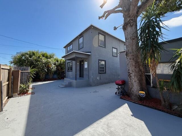 Building Photo - 904 4th St