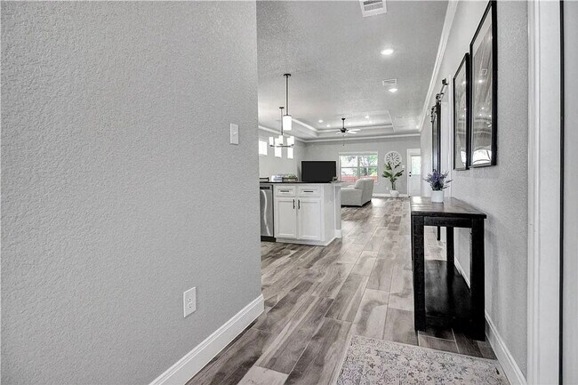 Foto del edificio - 7307 Diamond Dove Dr