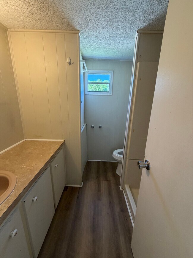 Foto del edificio - 1001 Elm St