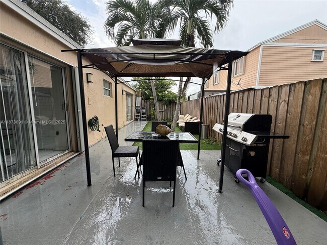 Foto del edificio - 14560 SW 124th Pl