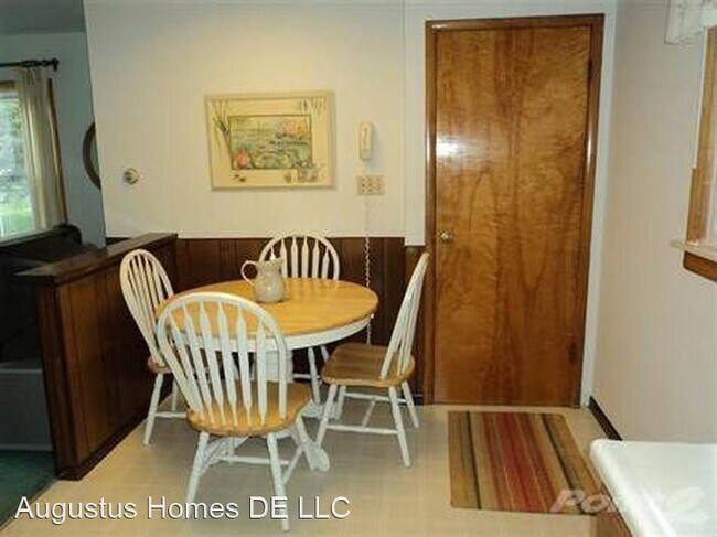 Foto del edificio - 18275 Cavanaugh Lake Rd