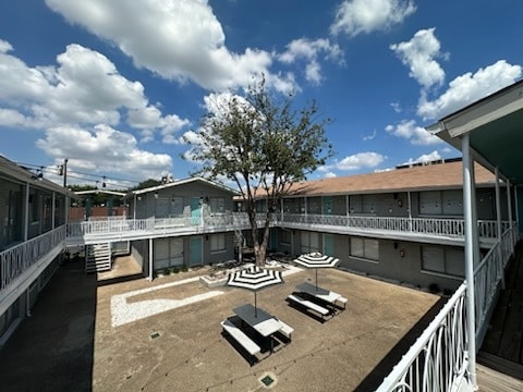 Building Photo - Monarch Court