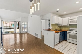 Building Photo - 12680 Briarglen Loop