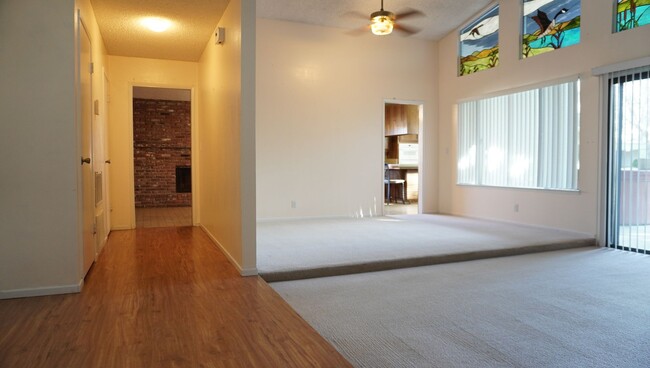 Building Photo - Single-Family Home in a Prime Location.