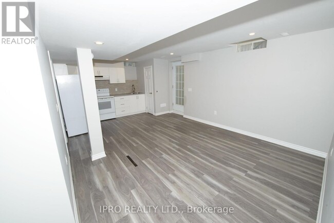 Building Photo - 70 Pebblestone Cir