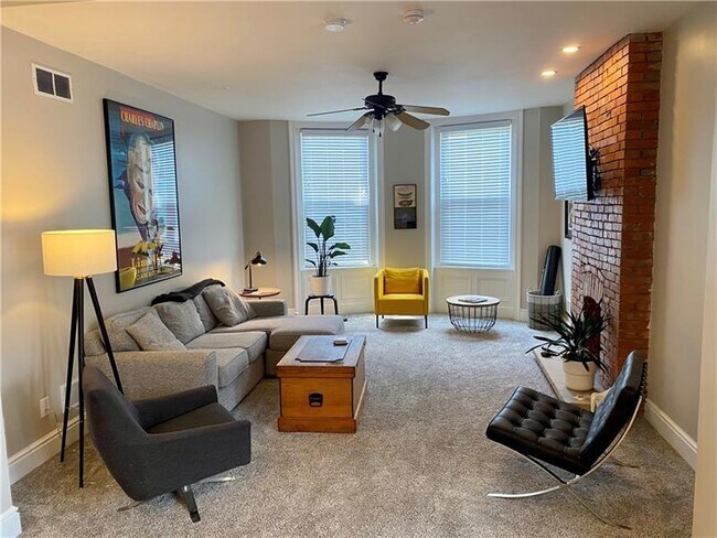 Building Photo - 480 Orchard Ave