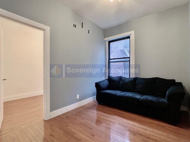 Building Photo - 12 Pinehurst Avenue