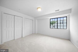 Building Photo - 7013 Birkenhead Pl